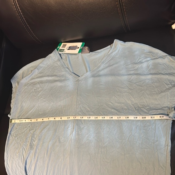 32 Degrees Cool Women's Soft Luxe Short Sleeve V-Neck Top, XL Blue - Picture 10 of 15